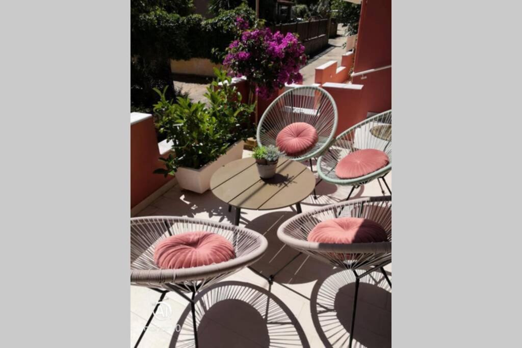 Lefko's House- Contemporary, Fully Renovated House Kassiopi