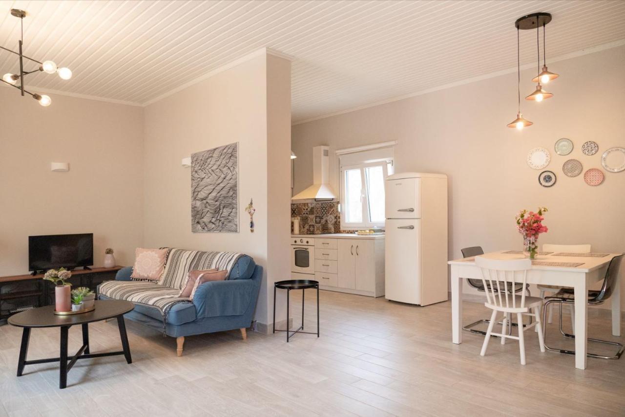 Hébergement de vacances Lefko's House- Contemporary, Fully Renovated House *
