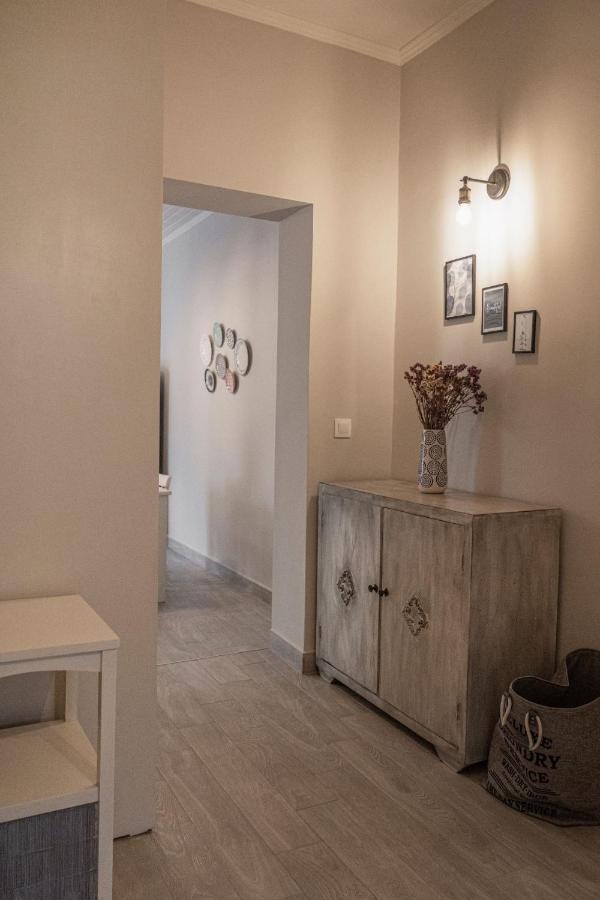 Lefko's House- Contemporary, Fully Renovated House Kassiopi